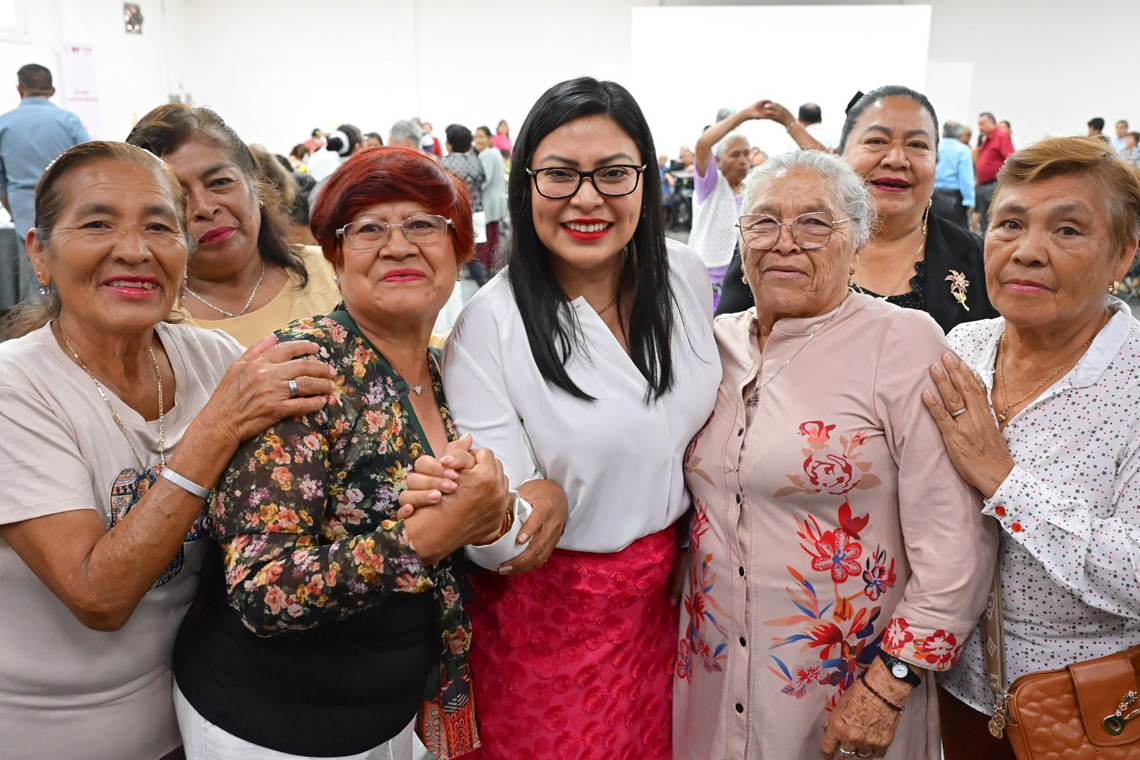 Boletín 079.- Abigail Sánchez festeja la Semana del Adulto Mayor